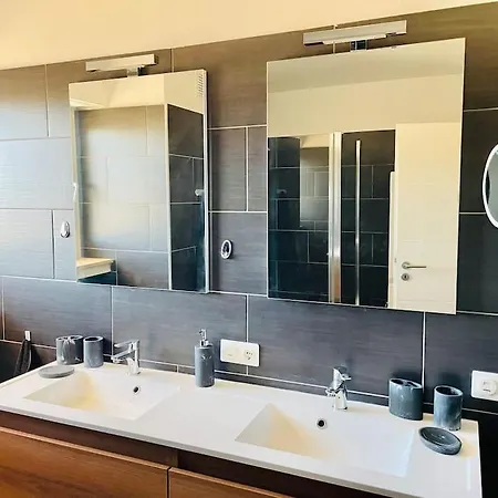 Big Penthouse 2 Bedrooms In Center With Parking And Largeterrace-41 Appartement *